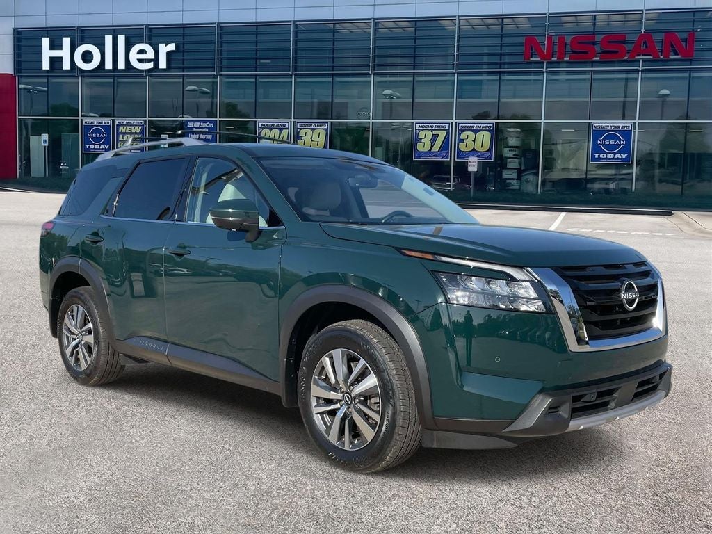 2025 Nissan Pathfinder SL